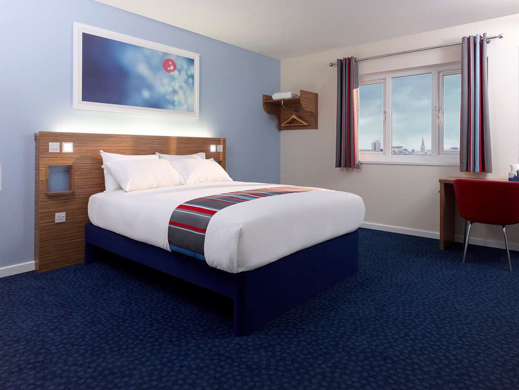 Travelodge Bournemouth Cooper Dean Номер фото
