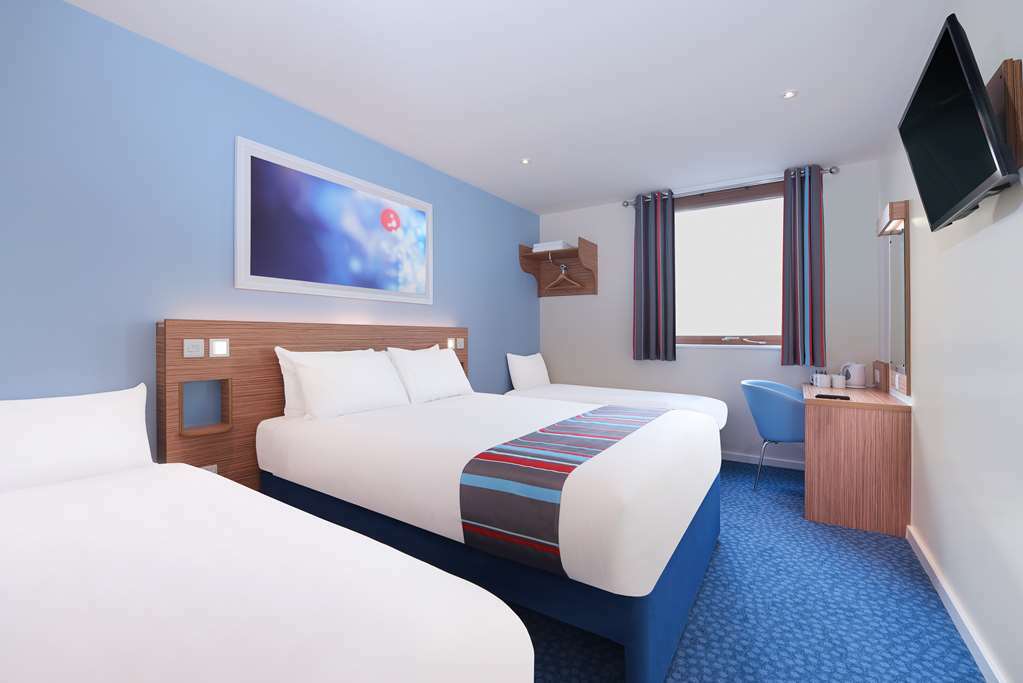 Travelodge Bournemouth Cooper Dean Номер фото